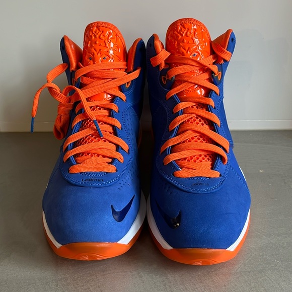Nike Lebron VIII Hardwood Classic High Top Sneakers - Picture 3 of 11